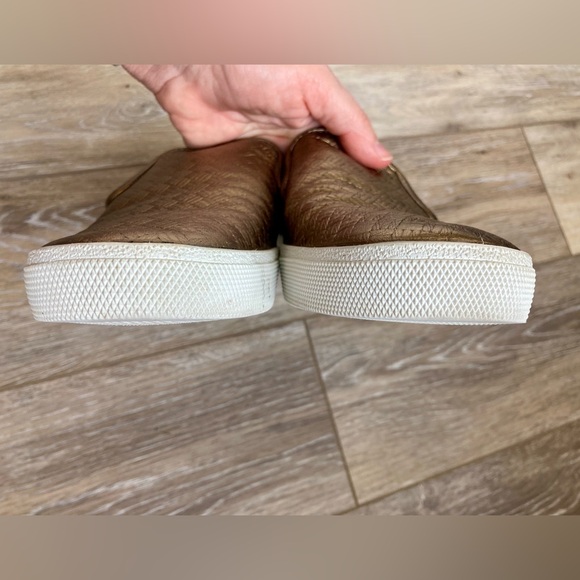 Vince Camuto Gold Loafer 9 - Picture 3 of 9